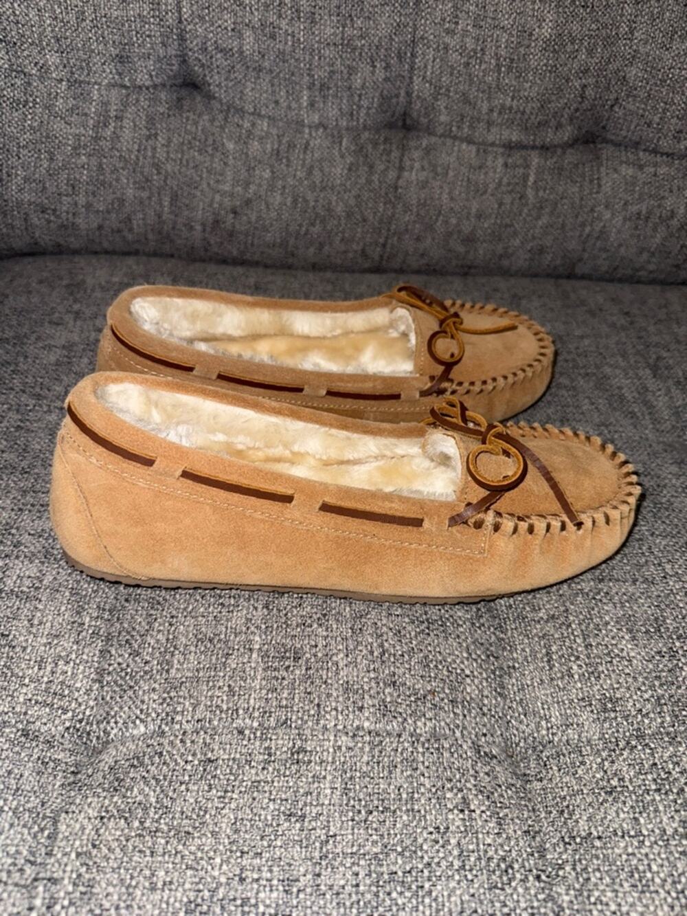 Minnetonka cally leather fur lined moccasin slippers size 8N NWOB